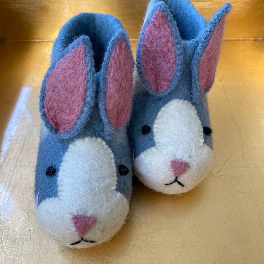 Rory Rabbit Felt Slippers, by Sew Heart Felt England. 12-18 months. Handmade - Picture 10 of 12
